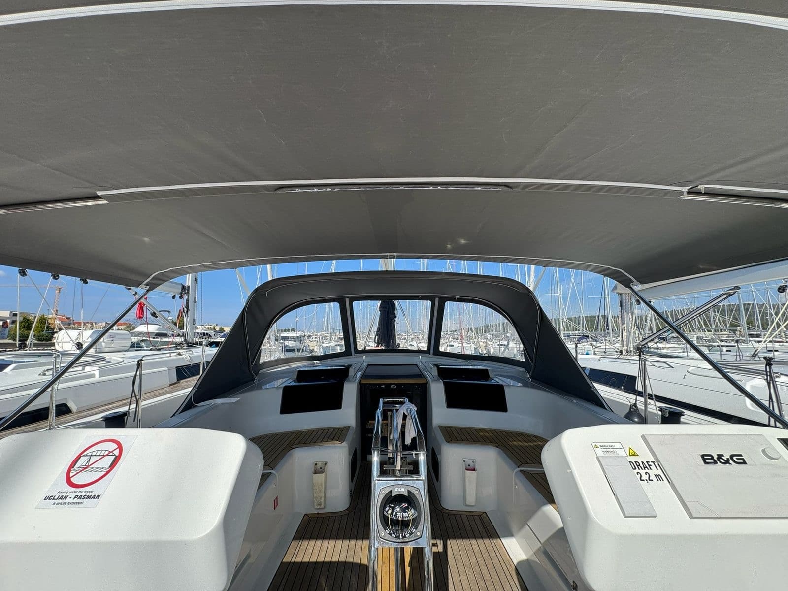 Sprayhood and bimini by Nautica Tende, HR — made with Fabricator